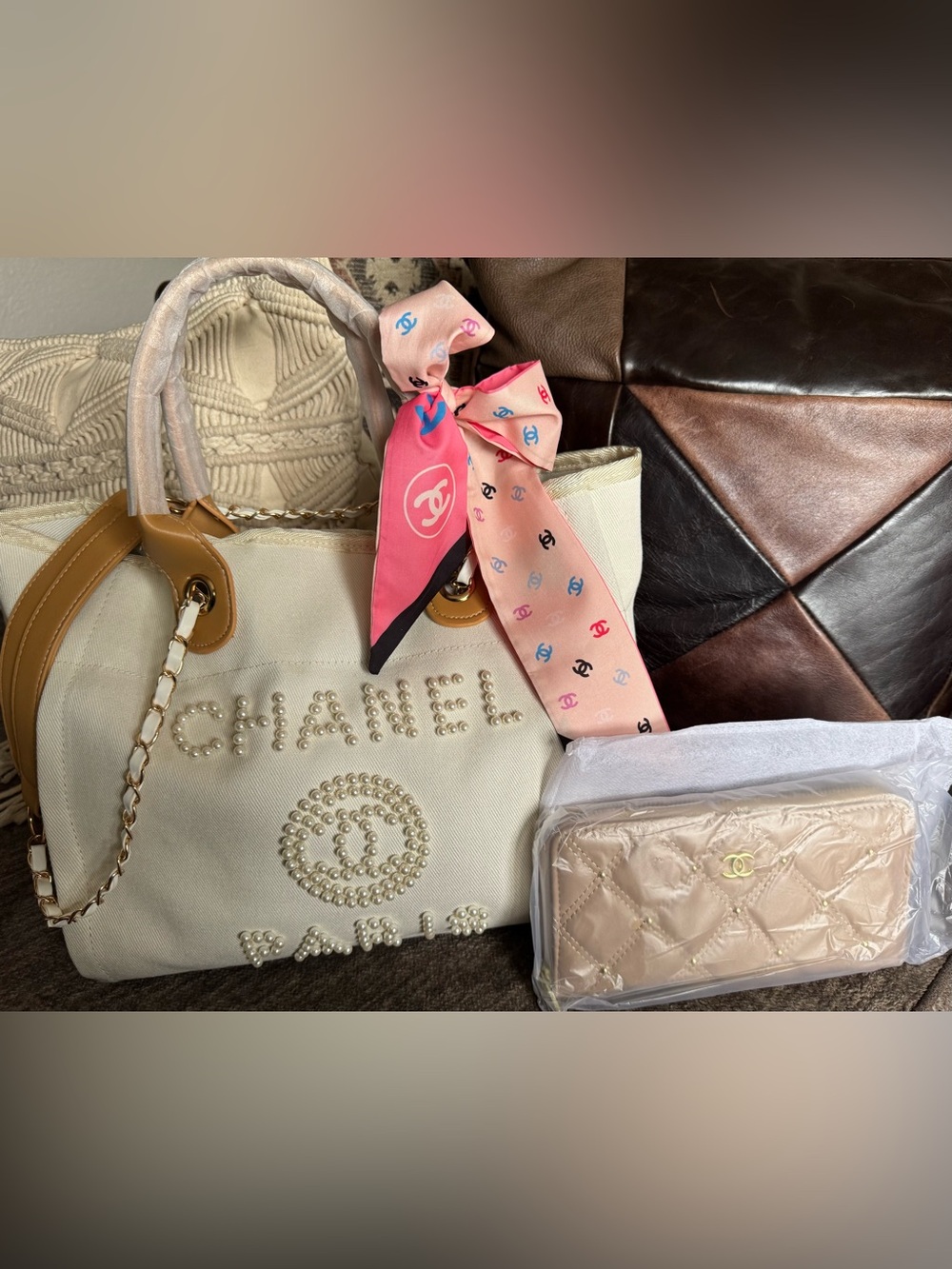 BNWT‼️🍭GORGEOUS IVORY PEARL TOTE W/ WALLET SET🍭🍭🍭